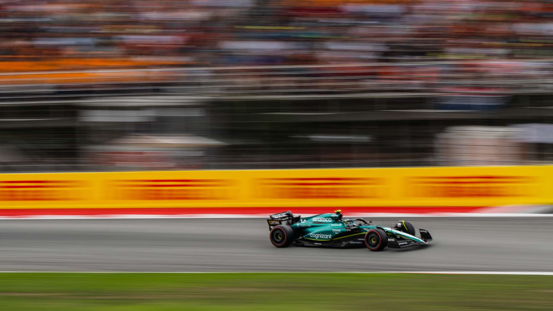 僅吸引了球 僅吸引了球