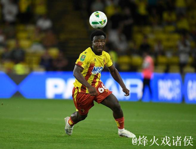 罗马诺:拜仁与沃特福德谈妥伊兰昆达,400万欧+50%二转+回购 罗马诺:拜仁与沃特福德谈妥伊兰昆达,400万欧+50%二转+回购